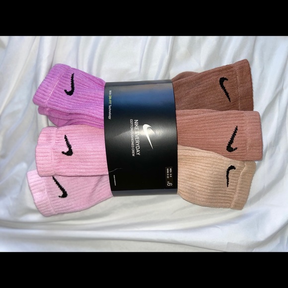 COPY - COPY - NIKE MULTI COLORED SOCKS 6PACK - Picture 8 of 8